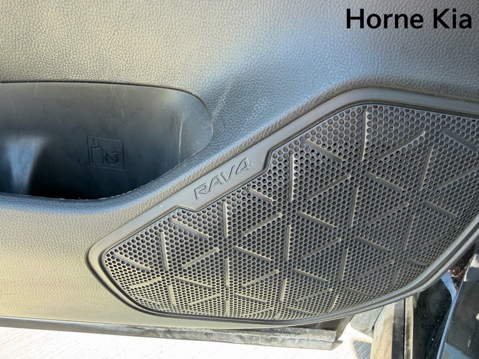 Used 2021 Toyota RAV4 LE FWD image 22
