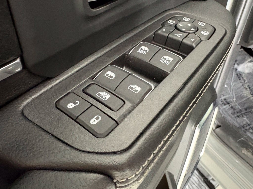 New 2027 RAM 2500 Laramie w/ Night Edition AWD/4WD image 21