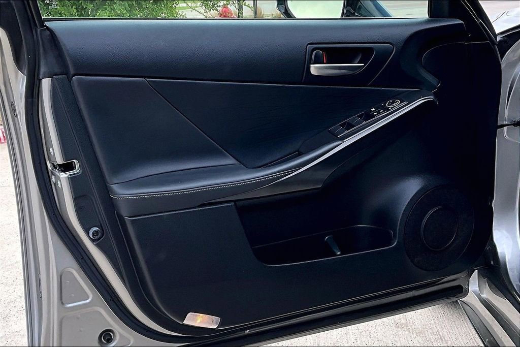 Used 2022 Lexus IS 350 F Sport image 21