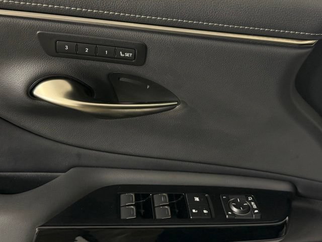 Certified 2023 Lexus ES 300h w/ Premium Package FWD image 17