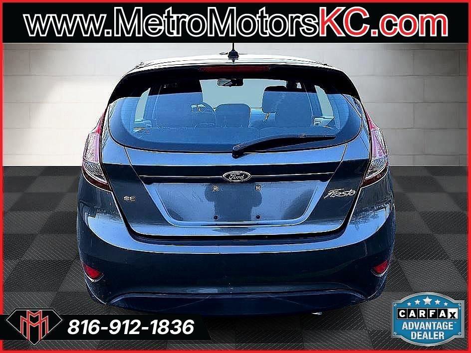 Used 2017 Ford Fiesta SE image 4