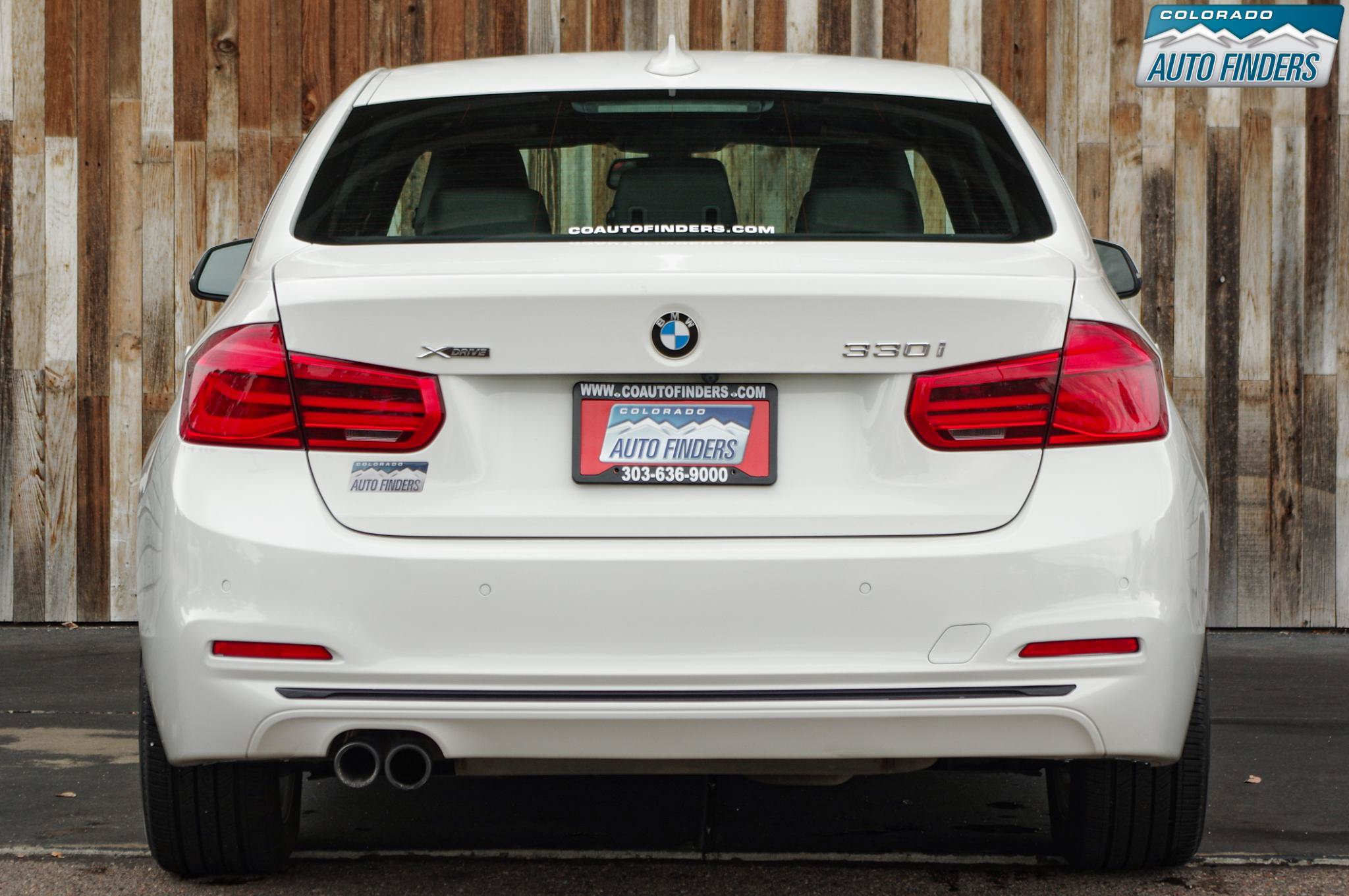 Used 2017 BMW 330i xDrive Sedan AWD/4WD image 5