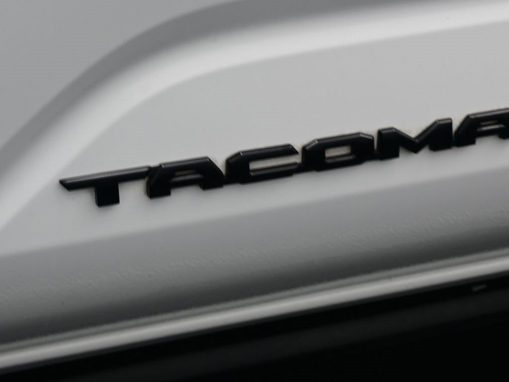 Used 2024 Toyota Tacoma TRD Sport image 13