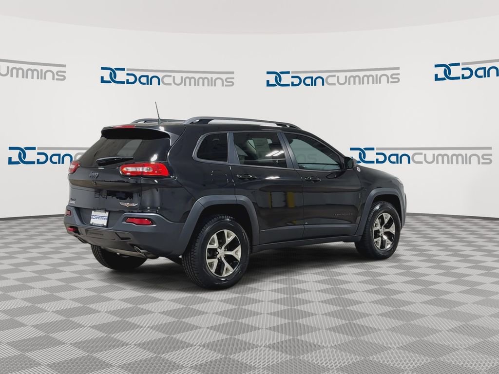Used 2016 Jeep Cherokee Trailhawk image 9