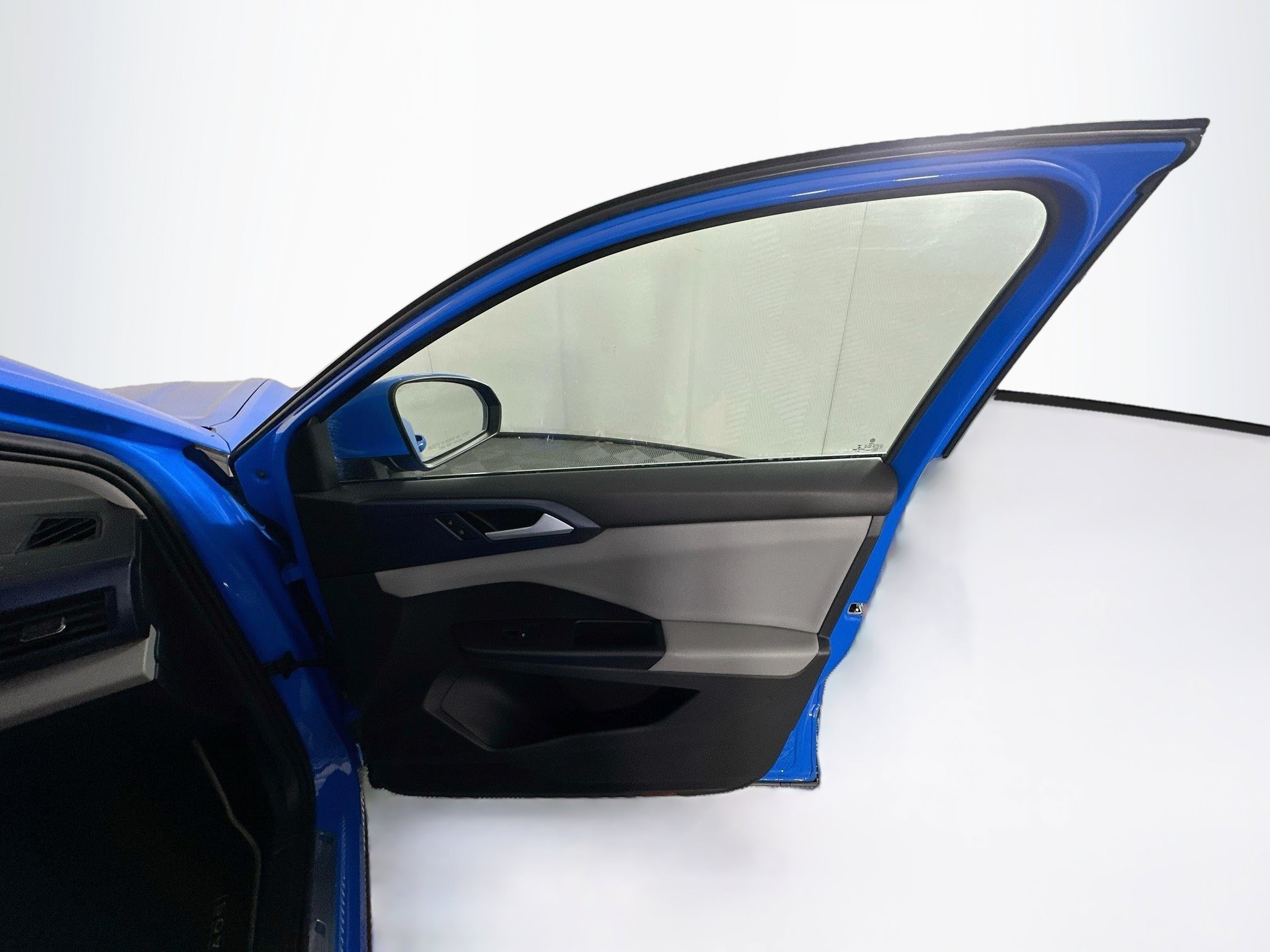 Used 2023 Volkswagen Taos SE w/ Panoramic Sunroof Package AWD/4WD image 31