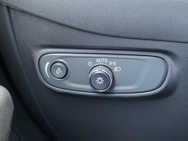 Used 2023 Chevrolet Equinox LT AWD/4WD image 19