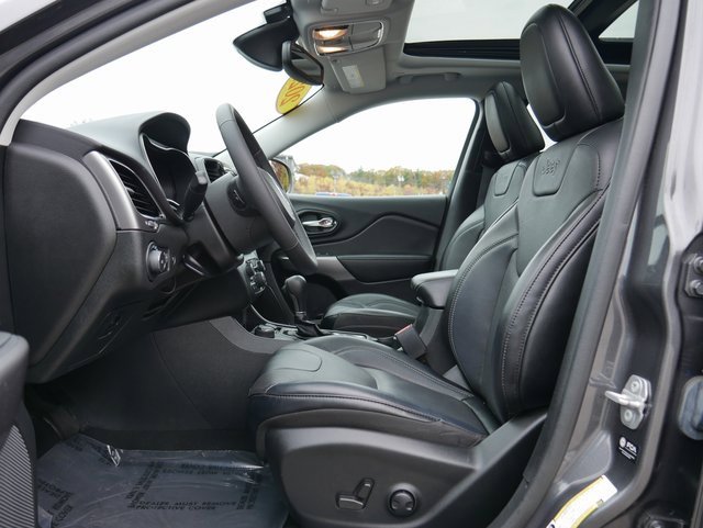 Used 2022 Jeep Cherokee Limited image 12