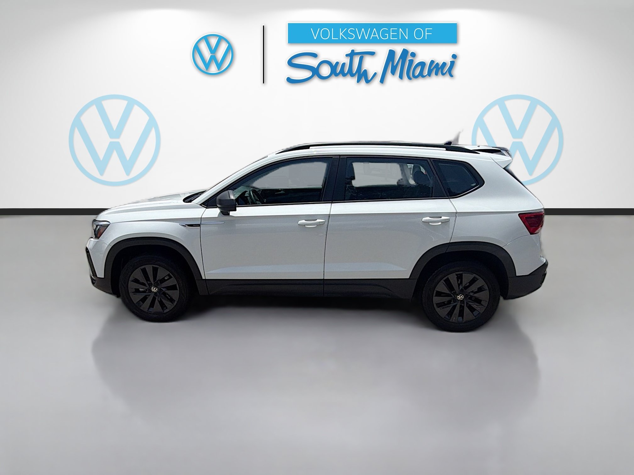 Used 2023 Volkswagen Taos S FWD image 4