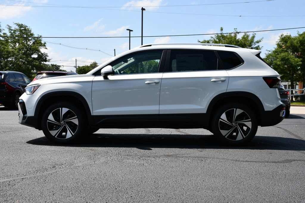 New 2026 Volkswagen Taos SE AWD/4WD image 4
