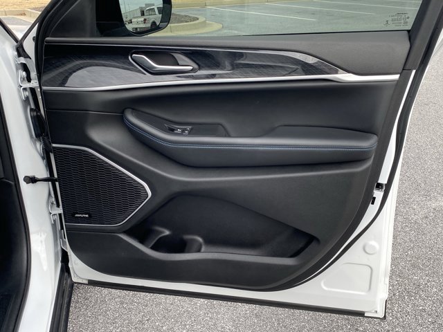 Used 2022 Jeep Grand Cherokee Trailhawk w/ Advanced Protech Group II image 29