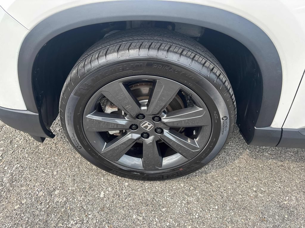 Used 2025 Honda Pilot Sport image 29
