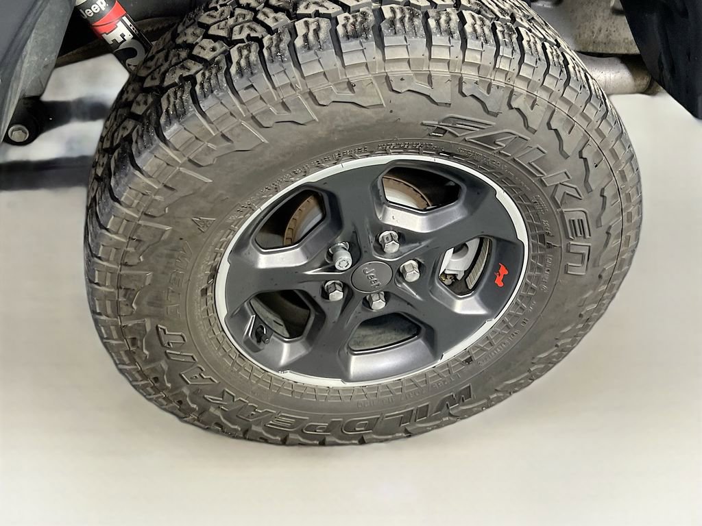 Used 2022 Jeep Gladiator Rubicon w/ Cold Weather Group AWD/4WD image 31