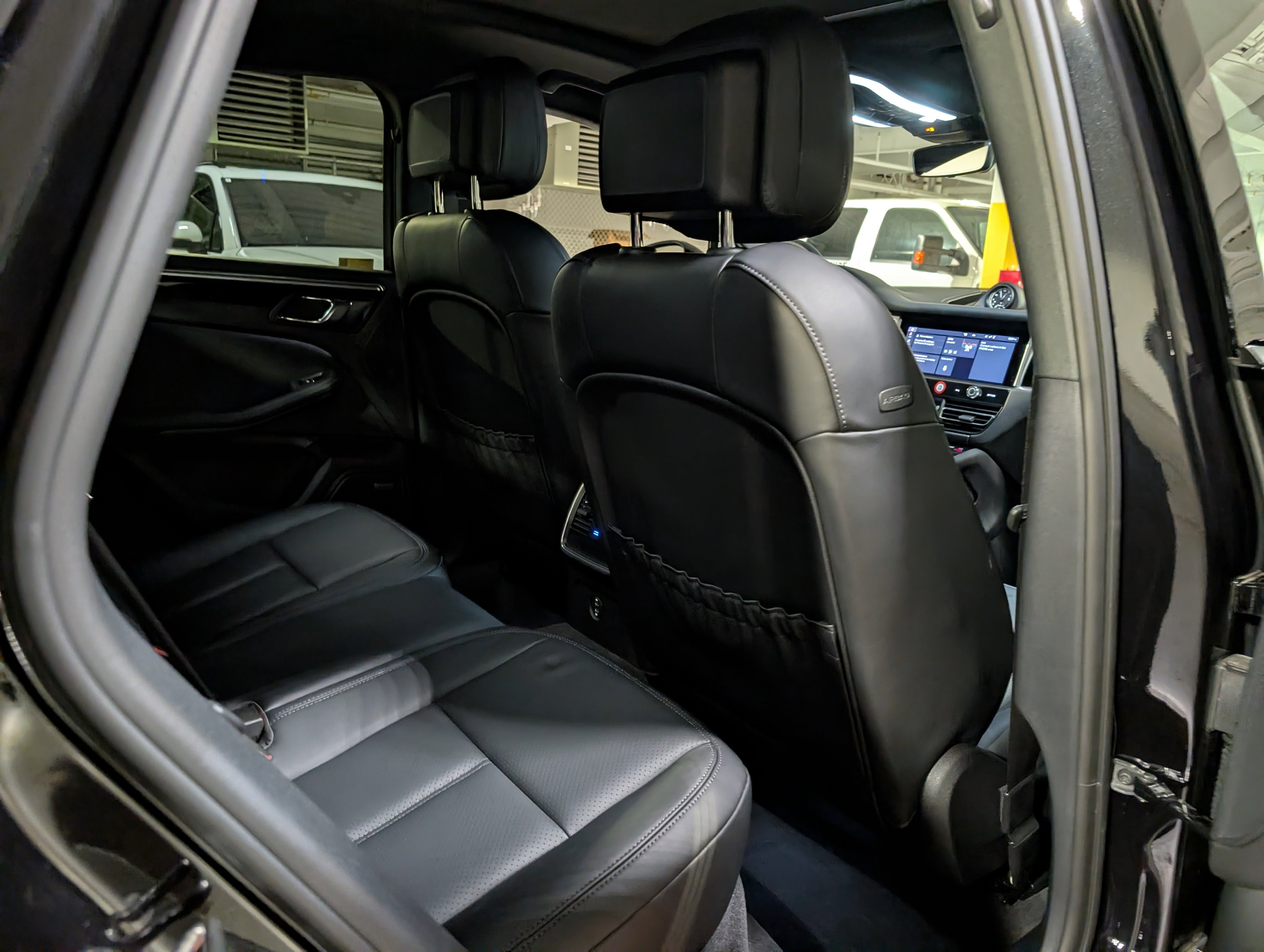 Certified 2025 Porsche Macan image 21