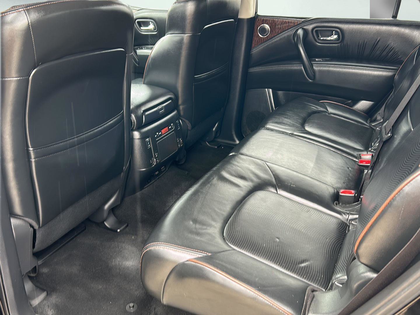 Used 2019 Nissan Armada Platinum w/ Interior Lighting Package image 29