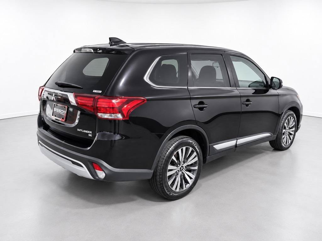 Used 2019 Mitsubishi Outlander SE AWD/4WD image 3