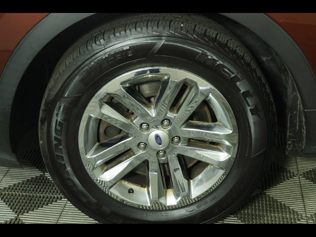 Used 2016 Ford Explorer XLT FWD image 9