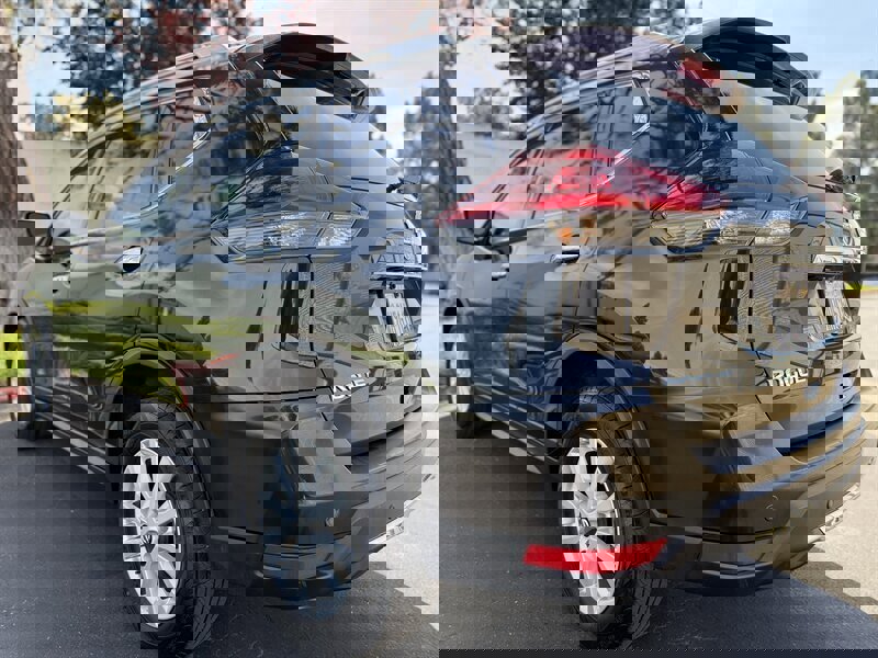 Used 2019 Nissan Rogue SV image 11