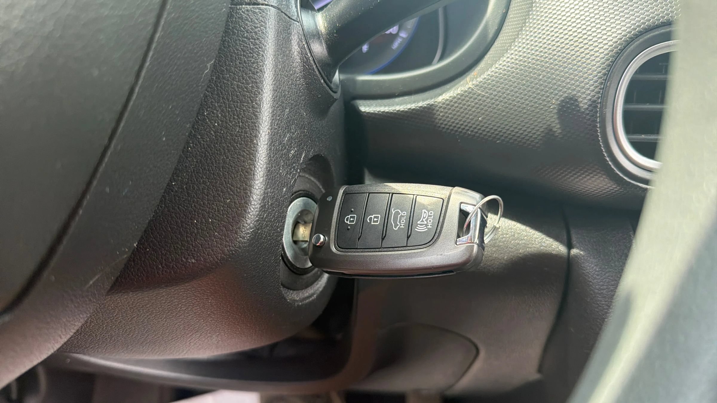 Used 2018 Hyundai Kona SE AWD/4WD image 26