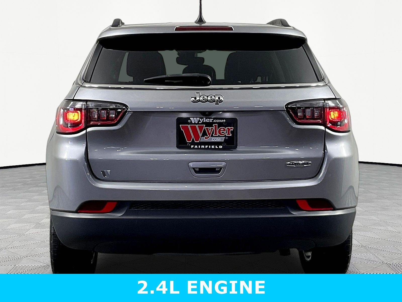 Used 2022 Jeep Compass Latitude FWD image 5