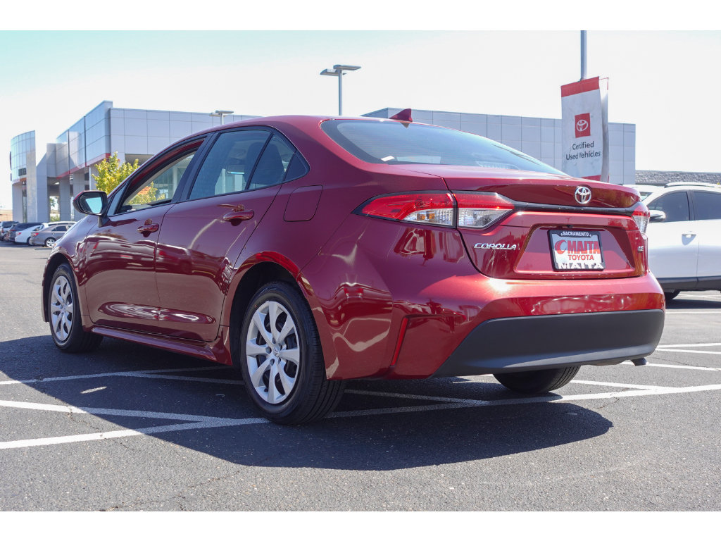 Certified 2025 Toyota Corolla LE FWD image 5