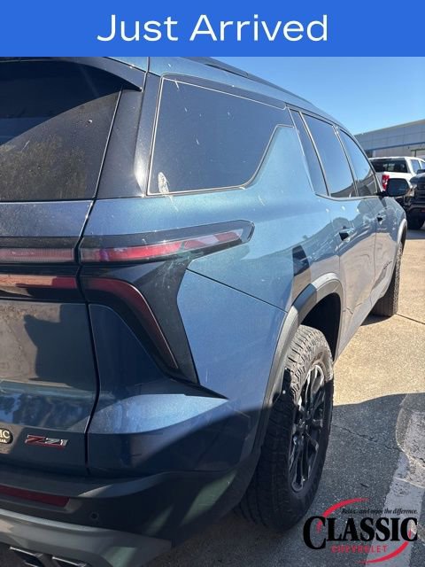 Used 2024 Chevrolet Traverse Z71 image 11