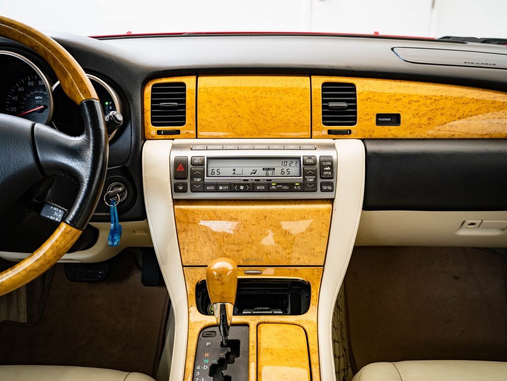 Used 2005 Lexus SC 430 Convertible image 26