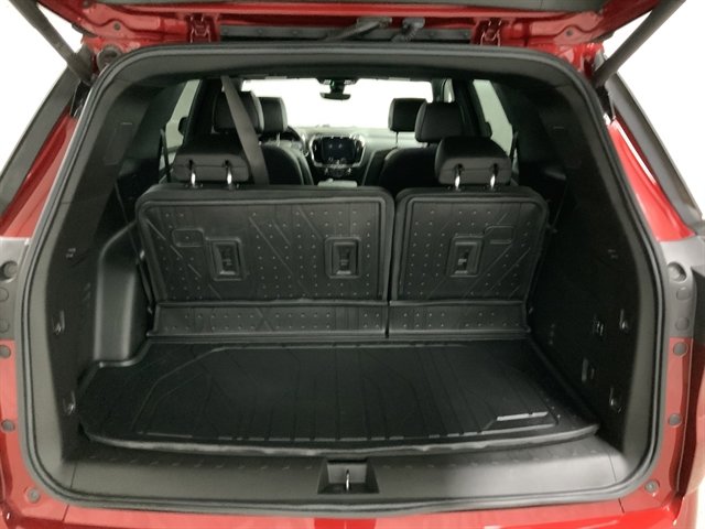 Used 2023 Chevrolet Traverse High Country image 13