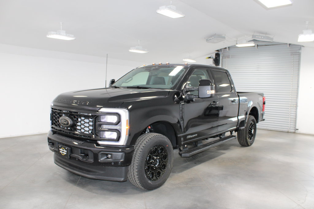 New 2026 Ford F250 Lariat w/ Black Appearance Package AWD/4WD image 3