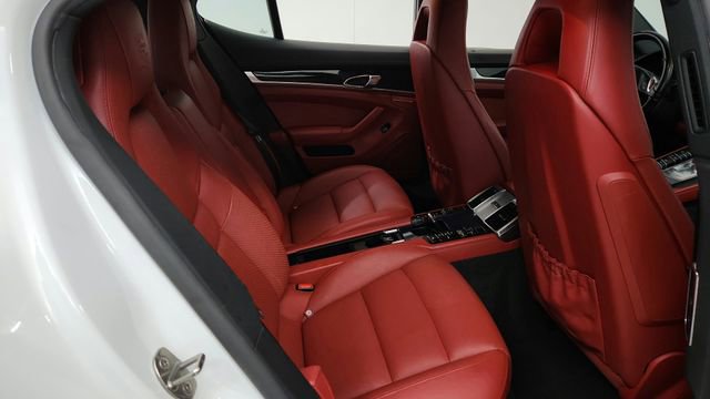 Used 2014 Porsche Panamera 4 image 21
