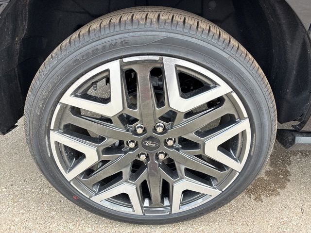 New 2026 Ford Expedition Max Platinum w/ Platinum Ultimate Package image 15