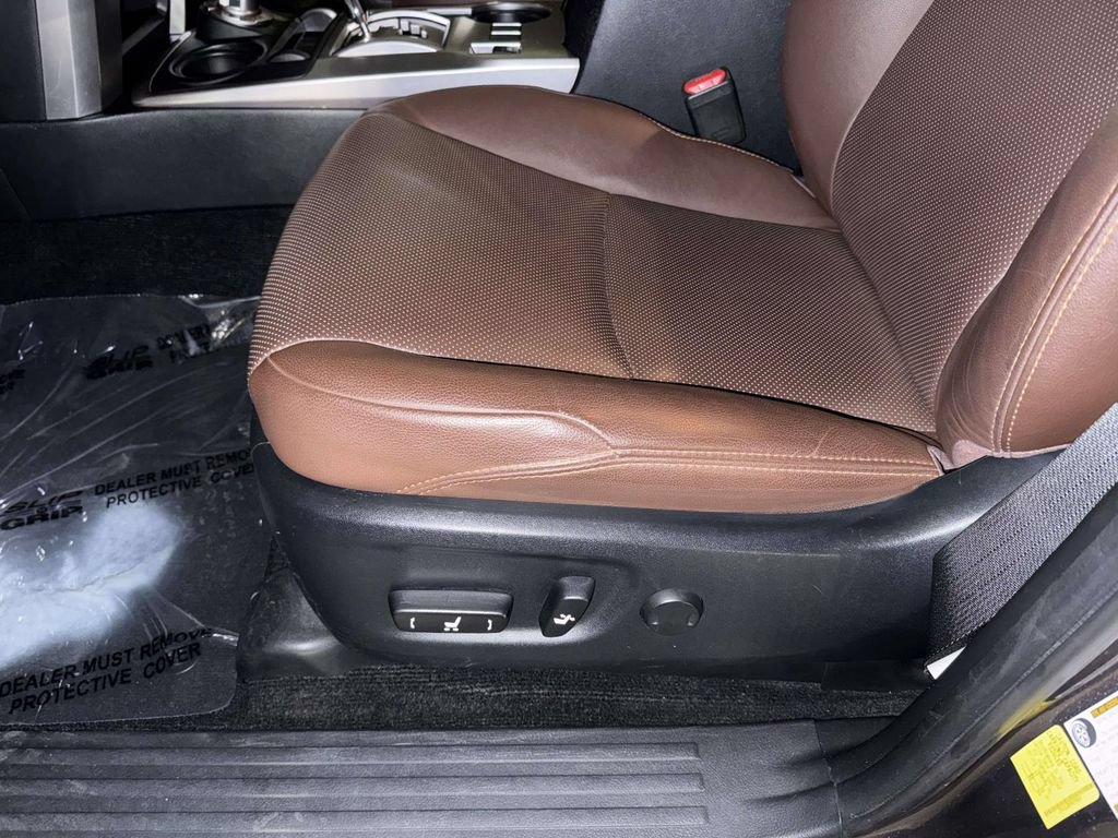 Used 2023 Toyota 4Runner Limited AWD/4WD image 3