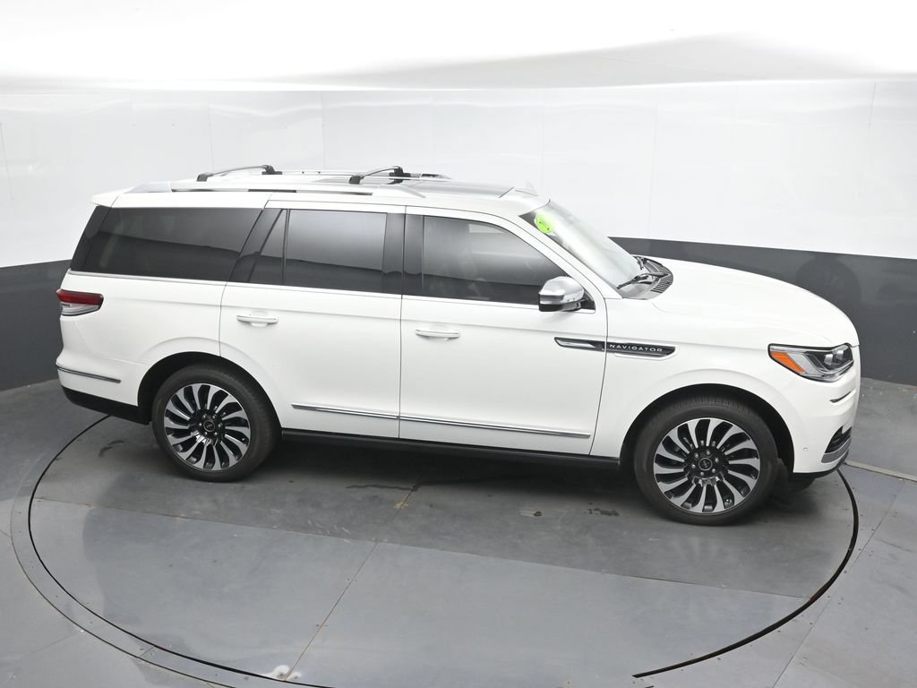 Used 2022 Lincoln Navigator Black Label AWD/4WD image 34