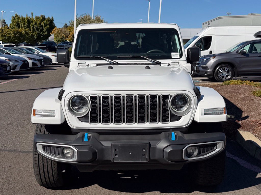 Used 2024 Jeep Wrangler Unlimited Sahara w/ Technology Group AWD/4WD image 3