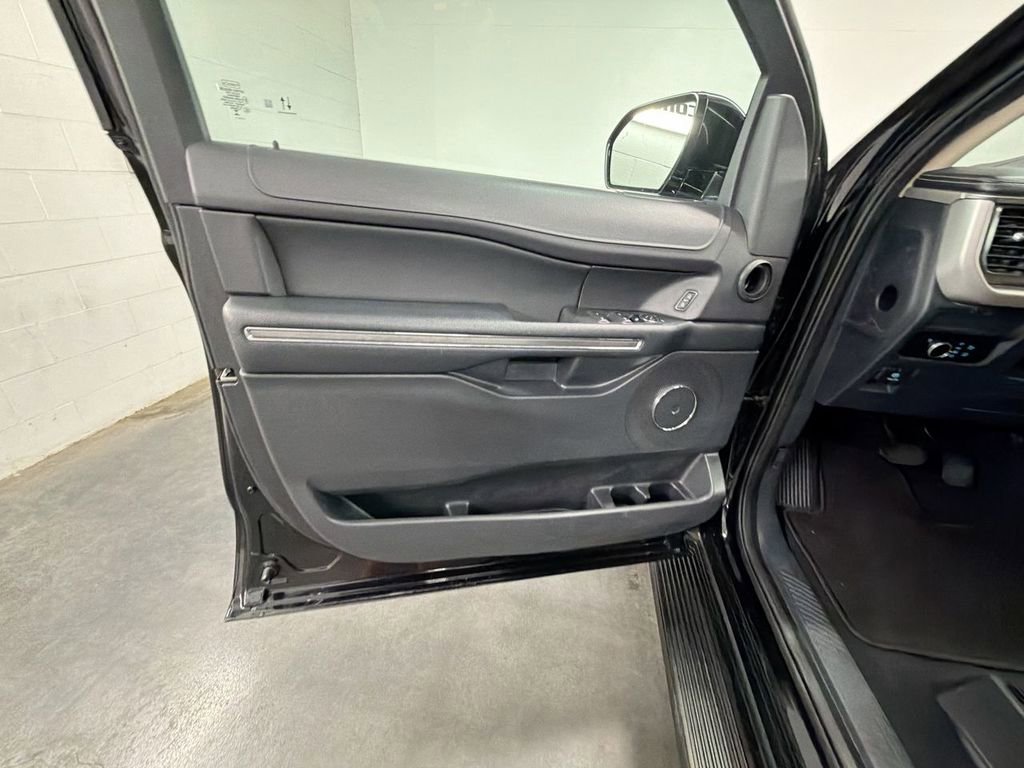 Used 2024 Ford Expedition Max XLT RWD image 22