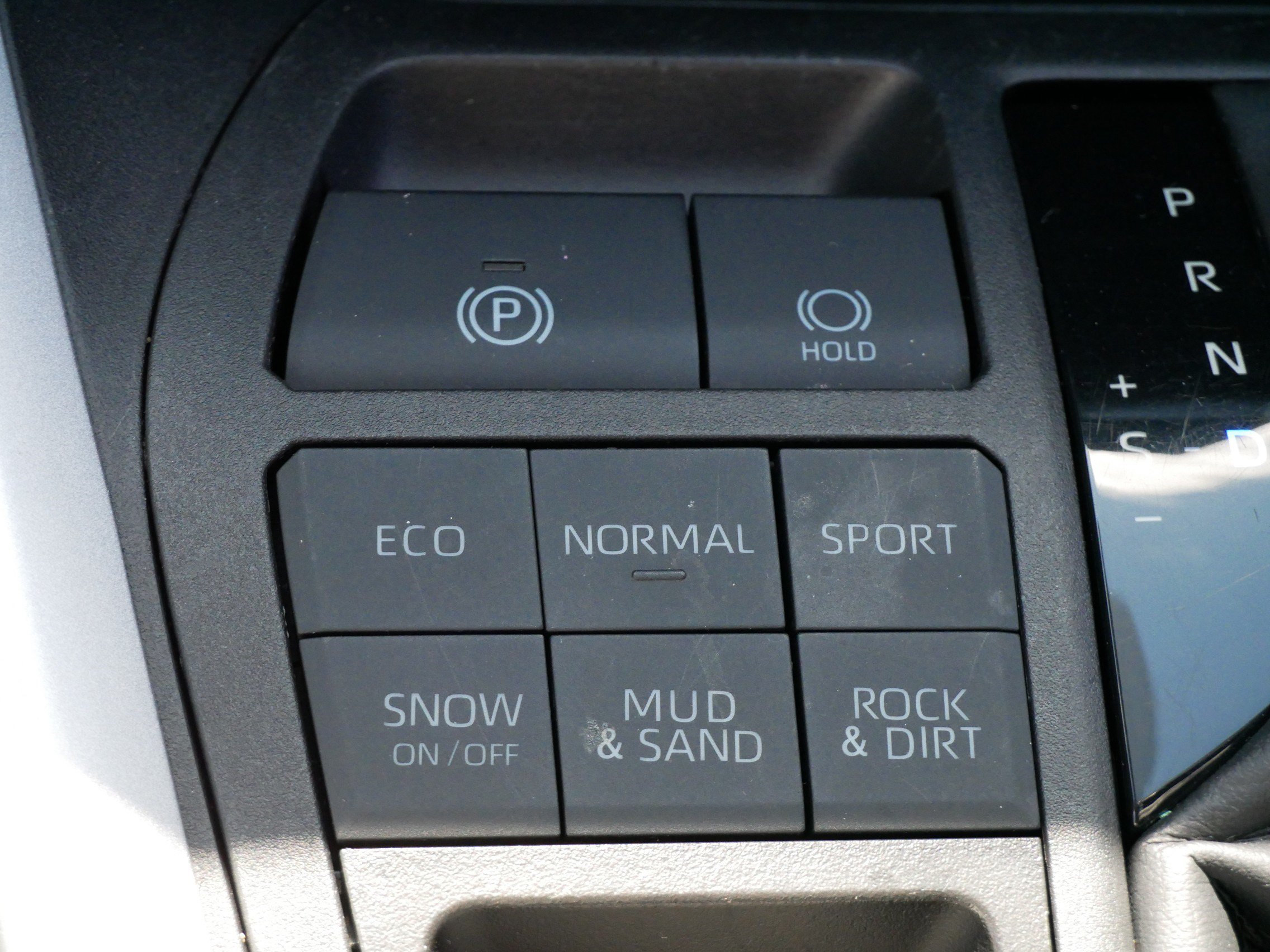 Used 2025 Toyota RAV4 XLE AWD/4WD image 28