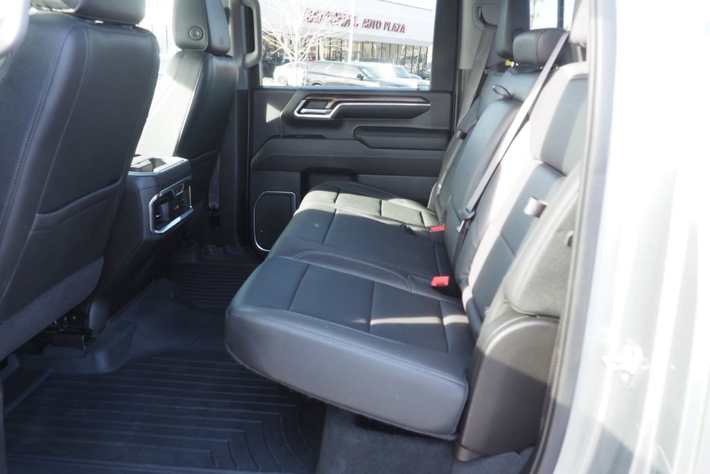 Used 2024 GMC Sierra 2500 SLT w/ SLT Premium Package image 15