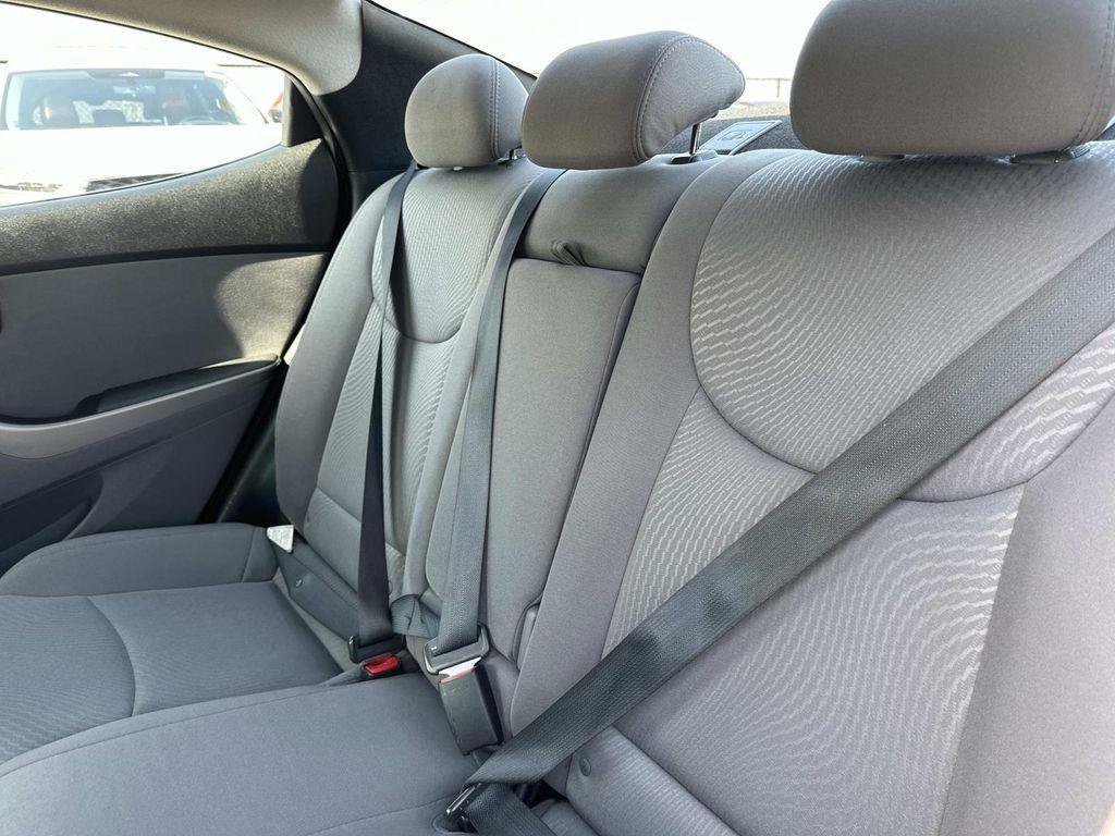 Used 2016 Hyundai Elantra SE w/ Option Group 02 FWD image 31