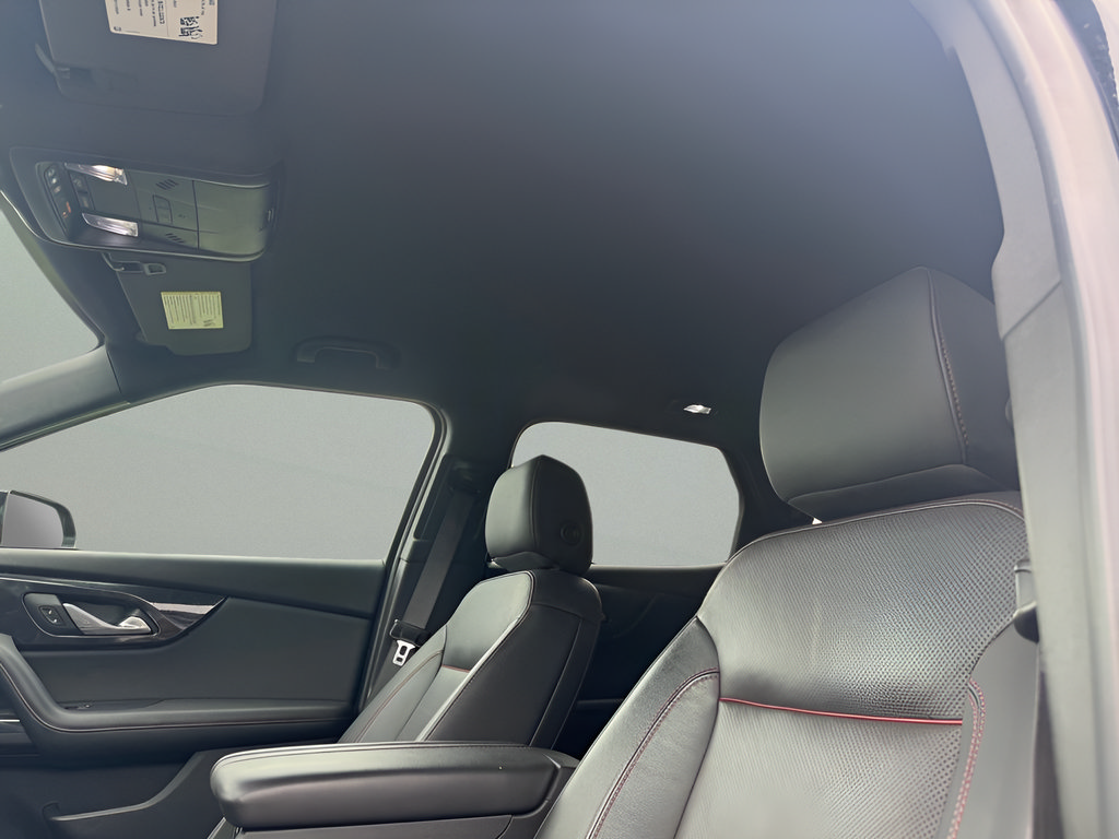 Used 2020 Chevrolet Blazer RS w/ LPO, Floor Liner Package FWD image 15
