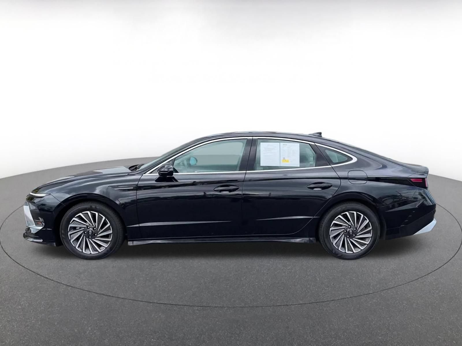 Used 2025 Hyundai Sonata SEL FWD image 9