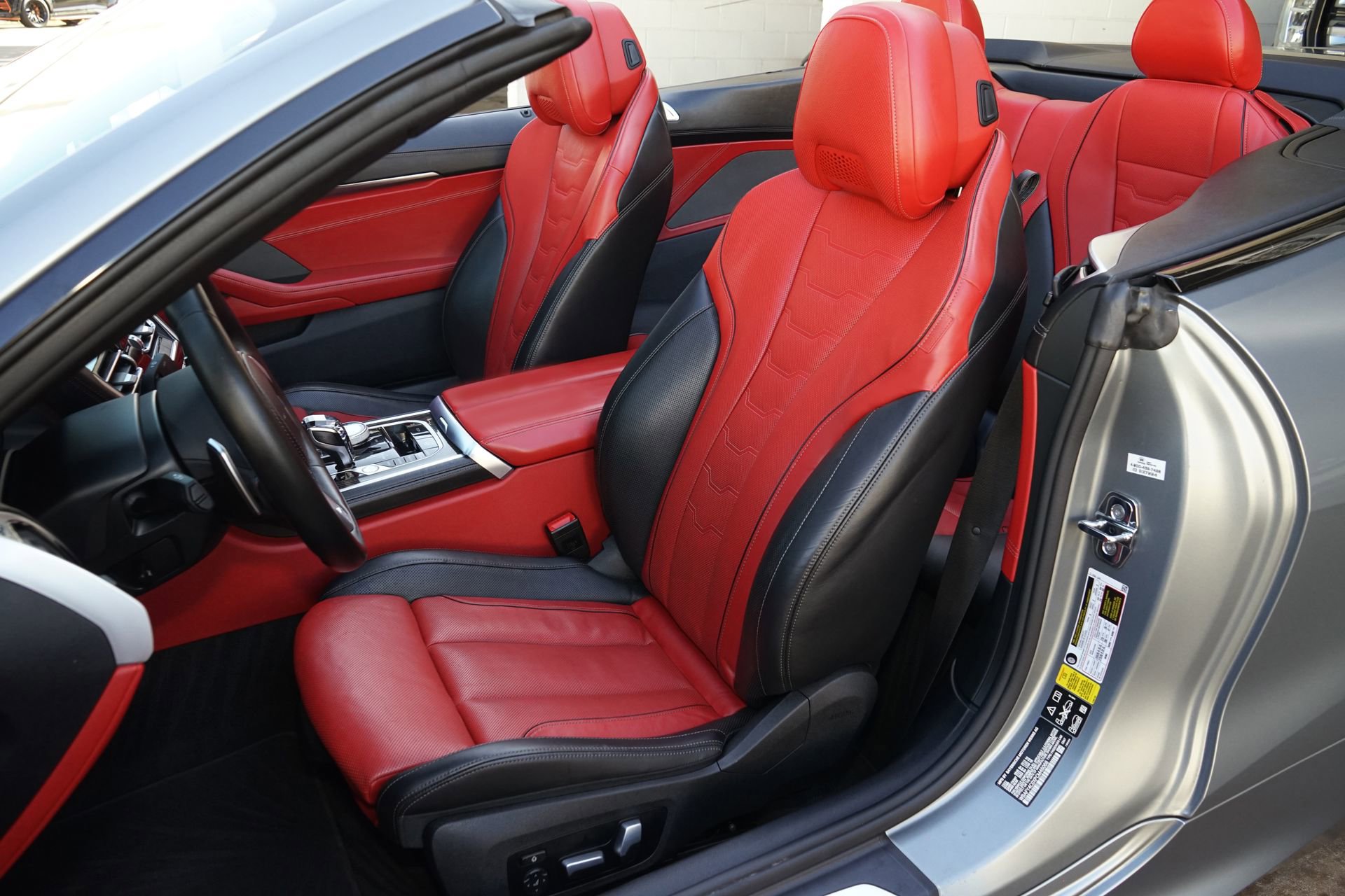 Used 2023 BMW M850i xDrive Convertible image 3