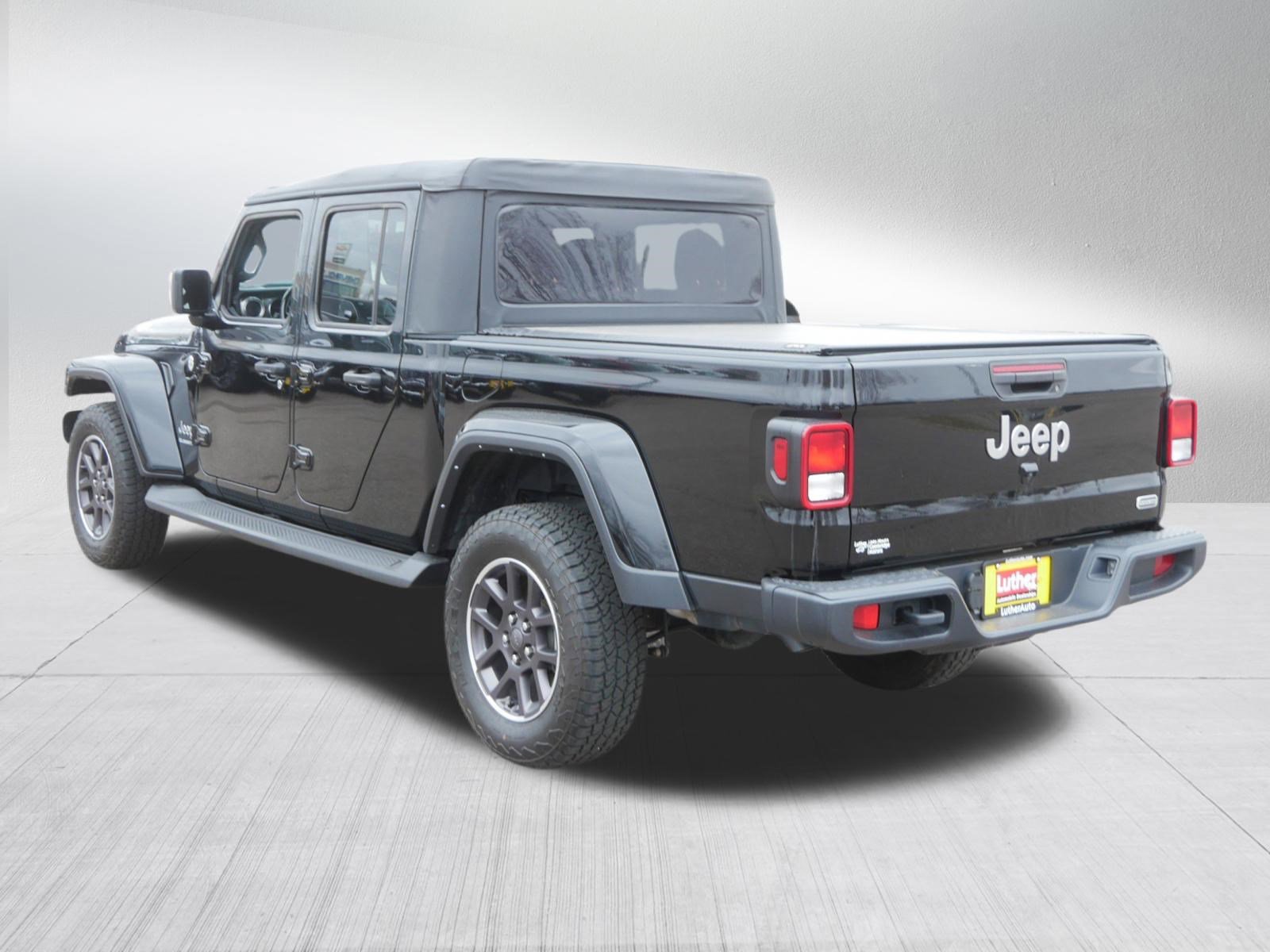 Used 2022 Jeep Gladiator Overland w/ Cold Weather Group image 5
