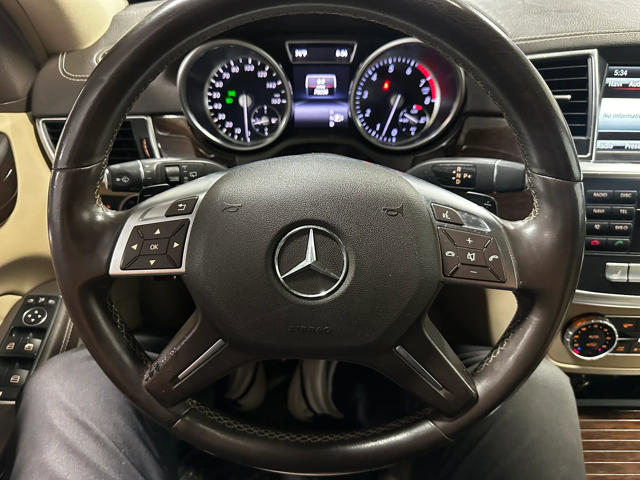Used 2015 Mercedes-Benz GL 450 4MATIC image 30