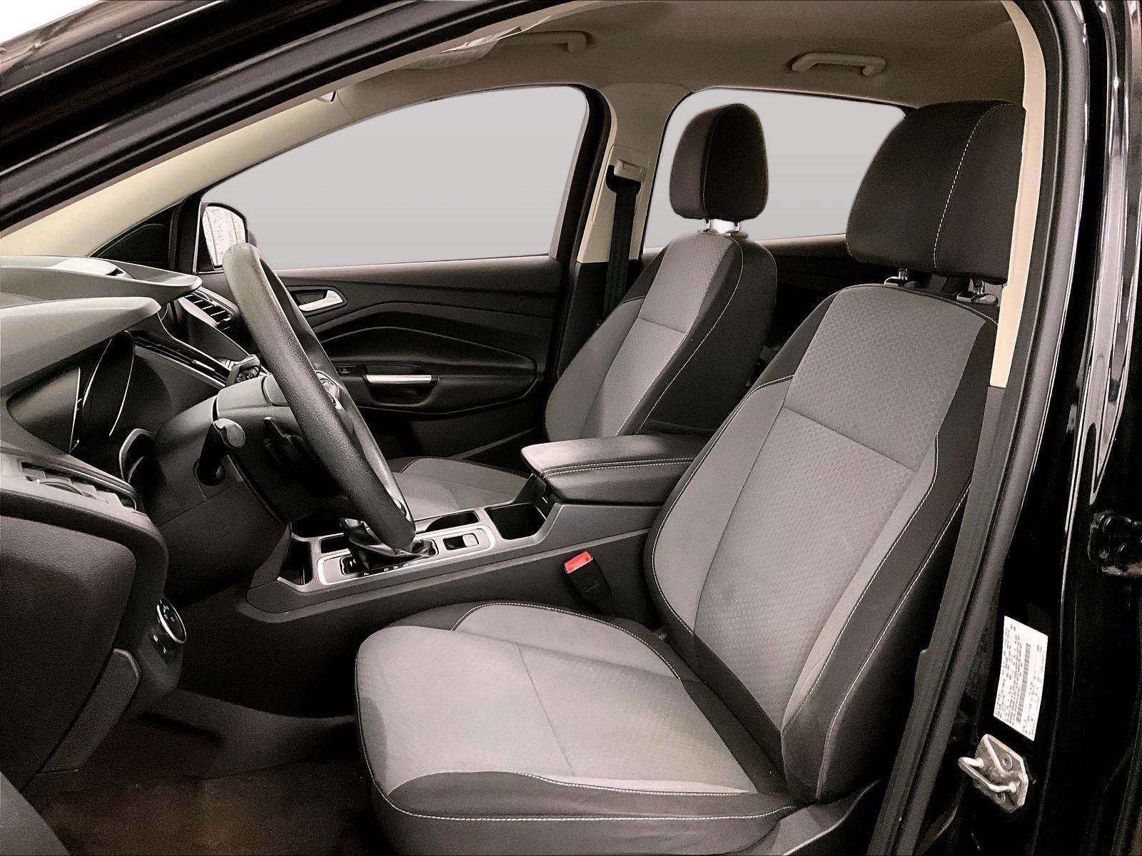 Used 2017 Ford Escape SE w/ Equipment Group 201A image 25