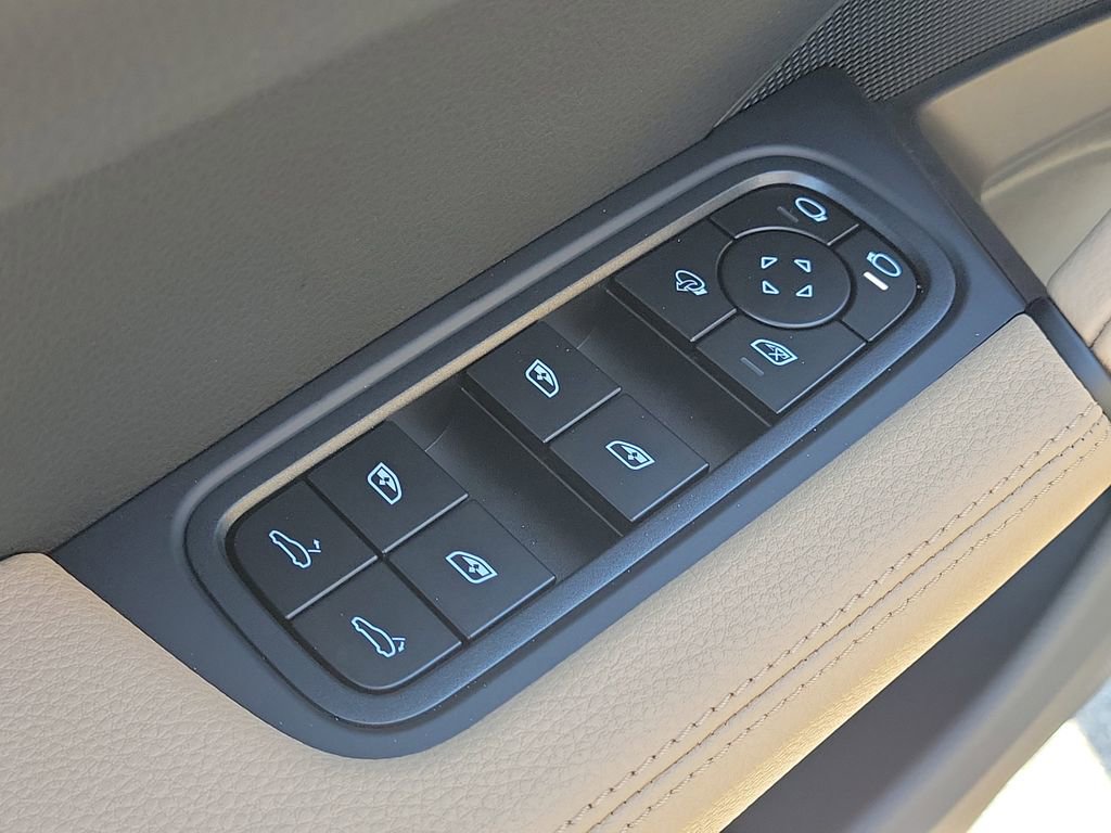 New 2026 Porsche Cayenne image 26