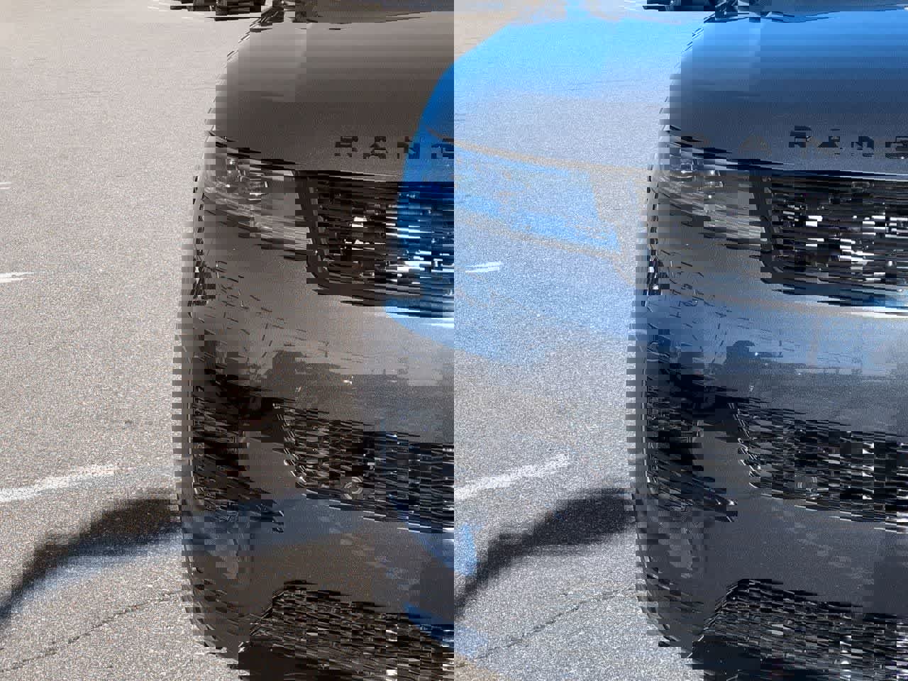 New 2026 Land Rover Range Rover Sport Dynamic SE AWD/4WD image 10