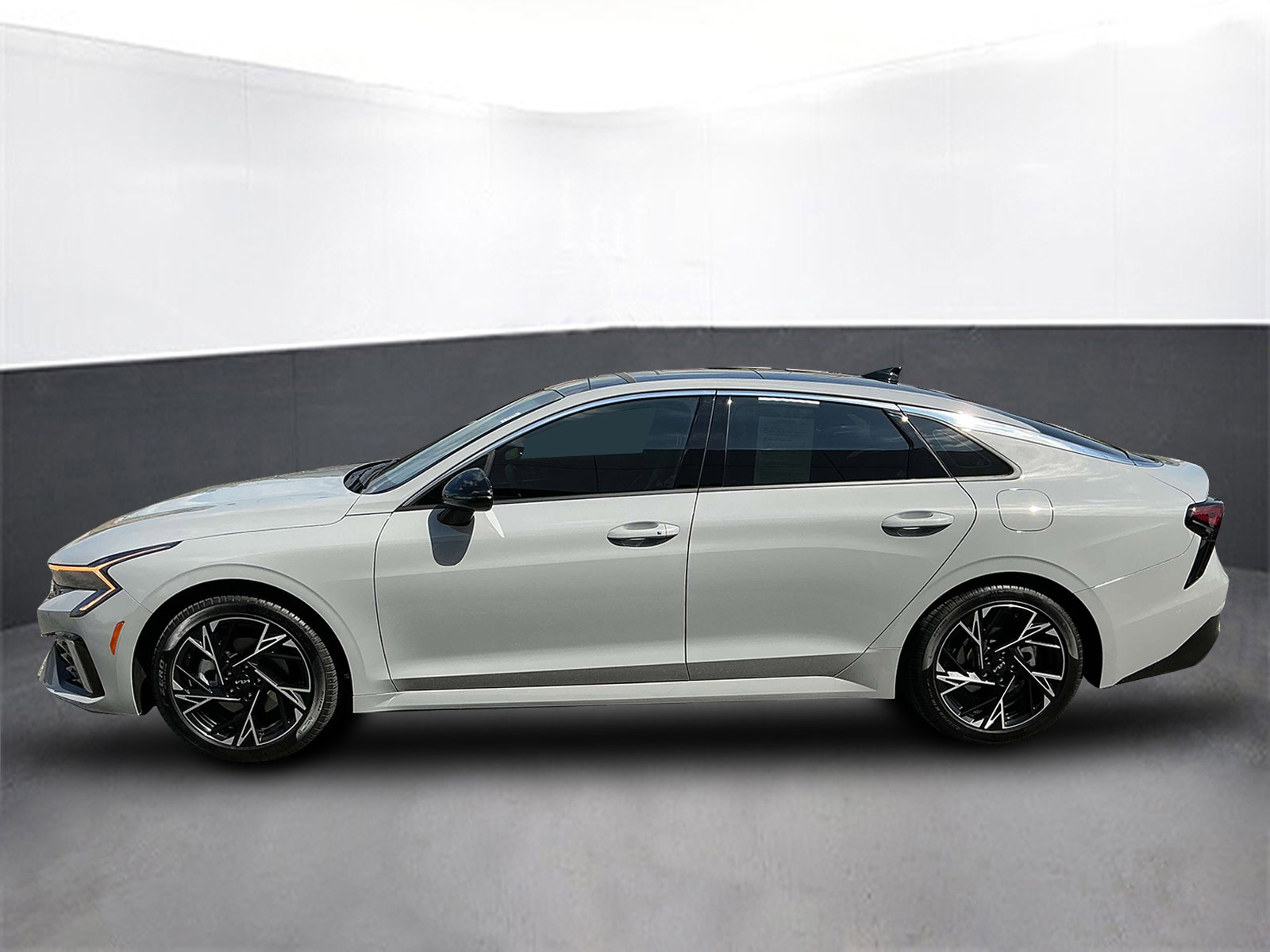 Used 2025 Kia K5 GT-Line w/ GT-Line Premium Package image 2