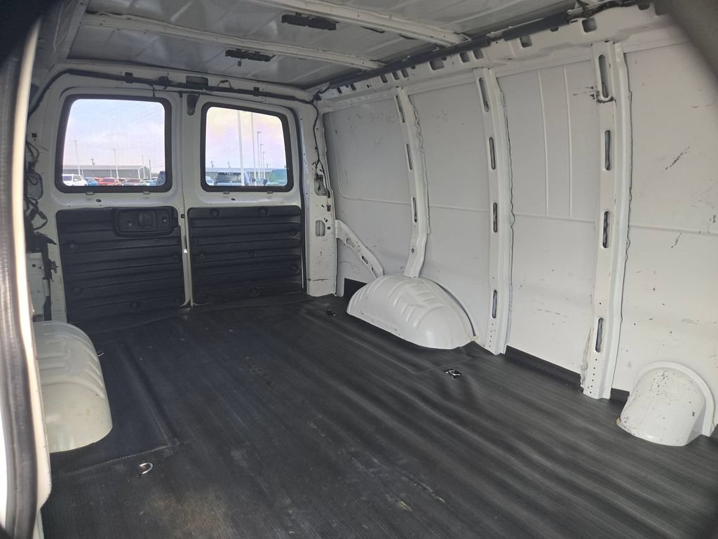 Used 2021 Chevrolet Express 2500 Extended w/ Driver Convenience Package RWD image 19