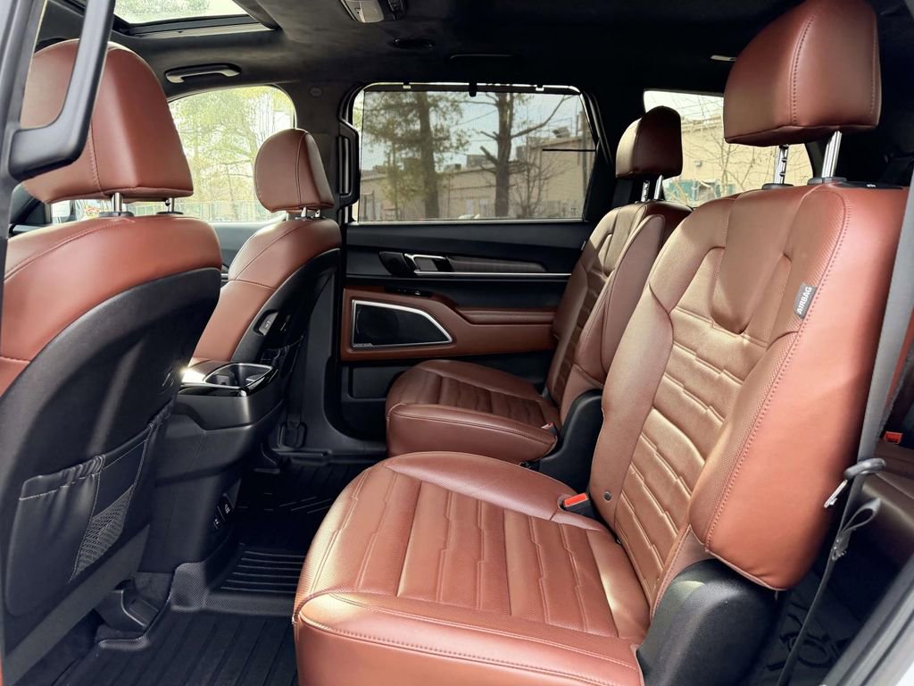 Used 2023 Kia Telluride SX Prestige image 16