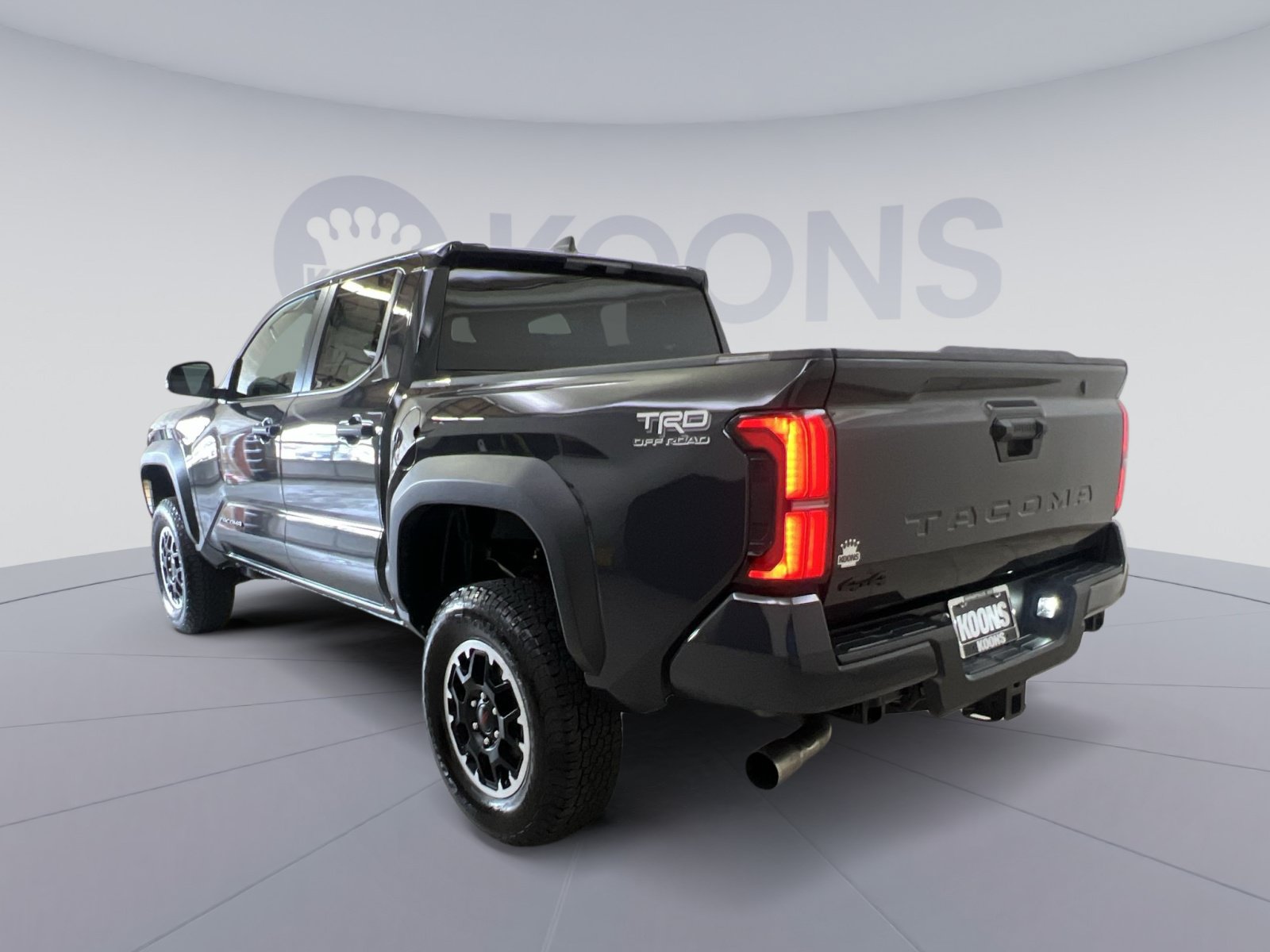 Used 2025 Toyota Tacoma TRD Off-Road AWD/4WD image 7