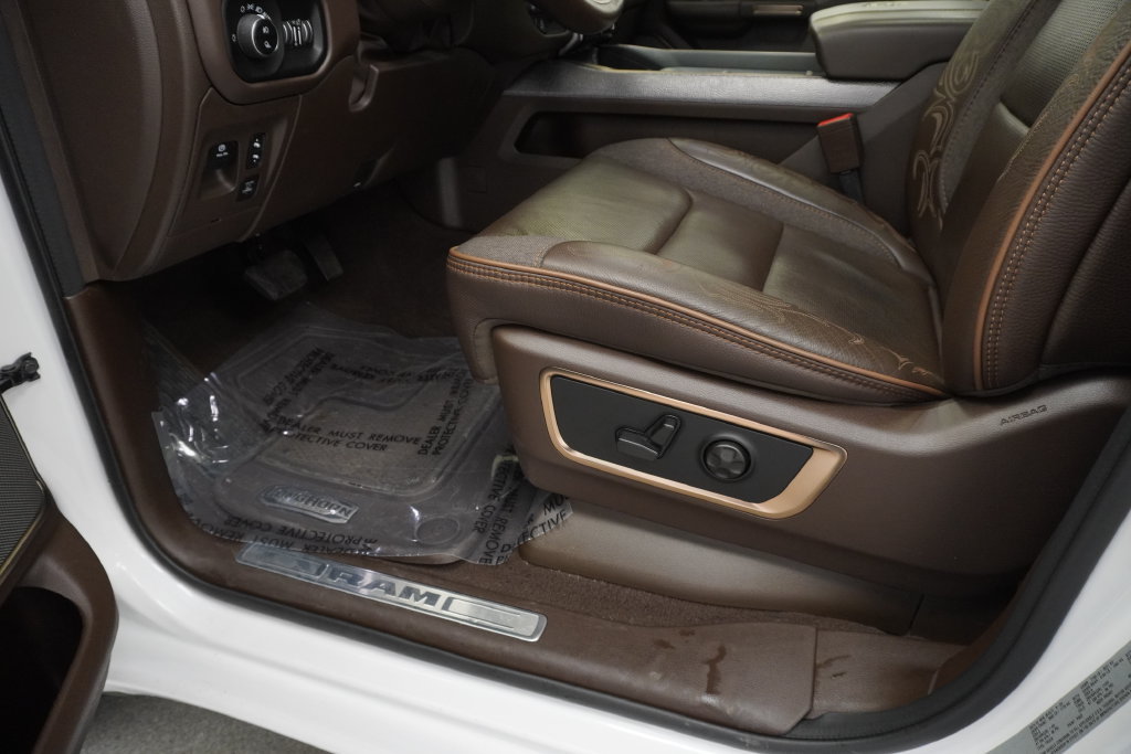Used 2025 RAM 1500 Limited AWD/4WD image 38